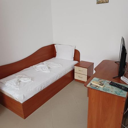 Guest House Ralitsa Pomorie Bagian luar foto