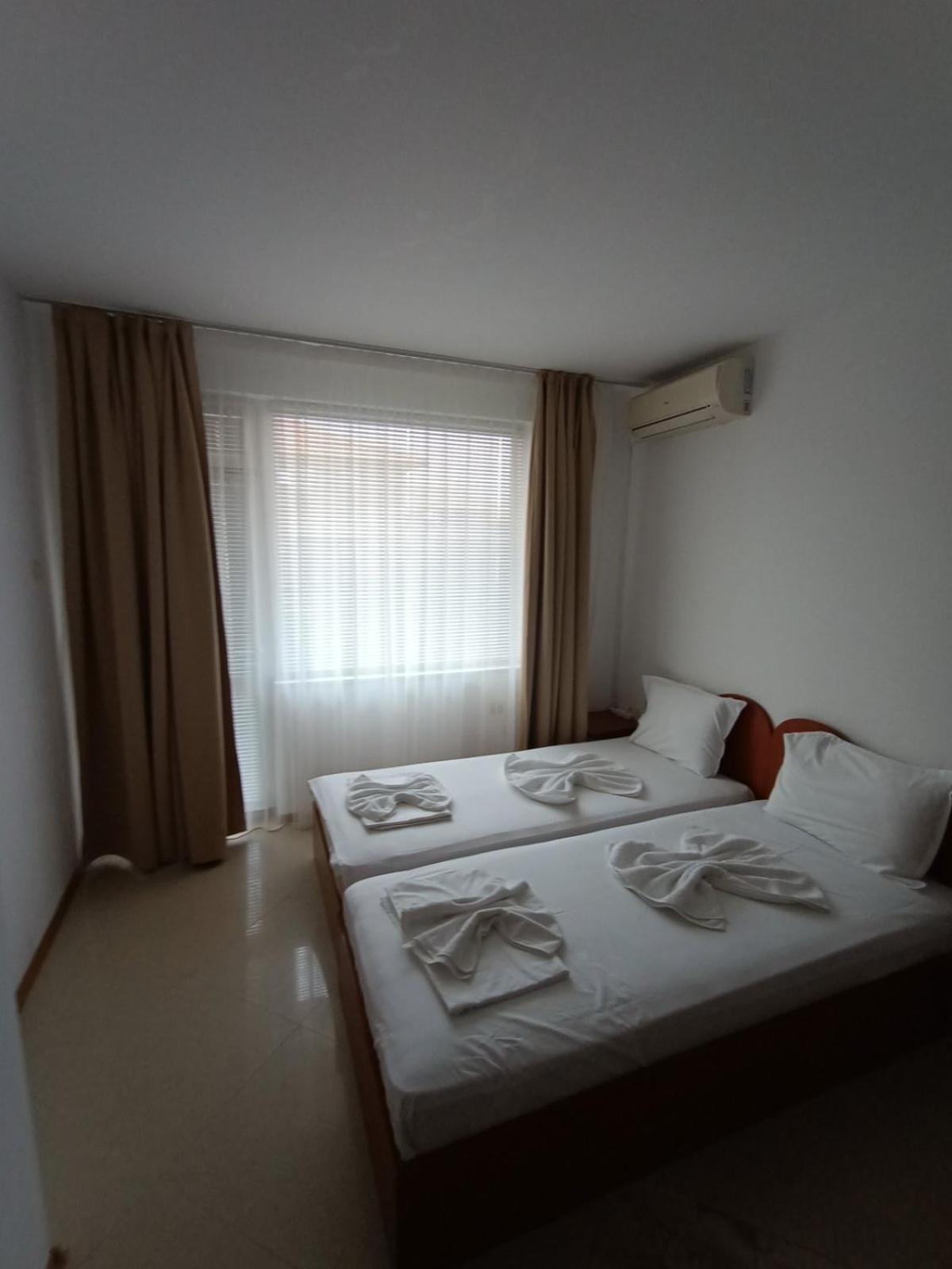 Guest House Ralitsa Pomorie Bagian luar foto