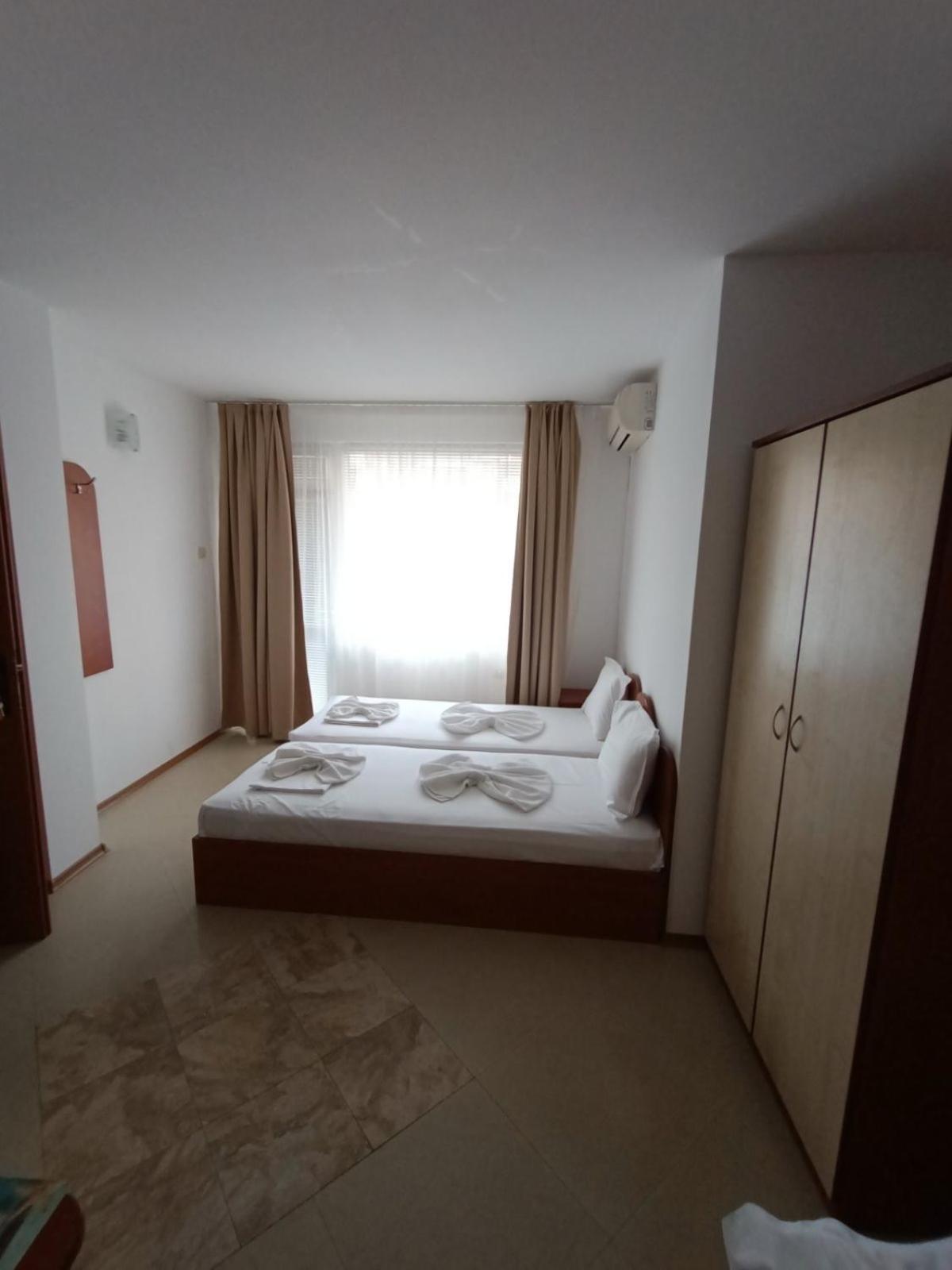 Guest House Ralitsa Pomorie Bagian luar foto