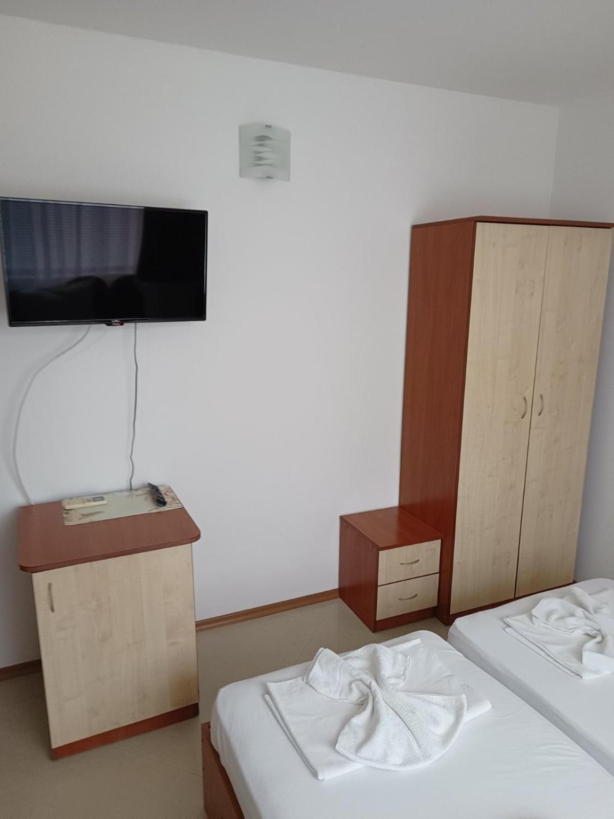 Guest House Ralitsa Pomorie Bagian luar foto