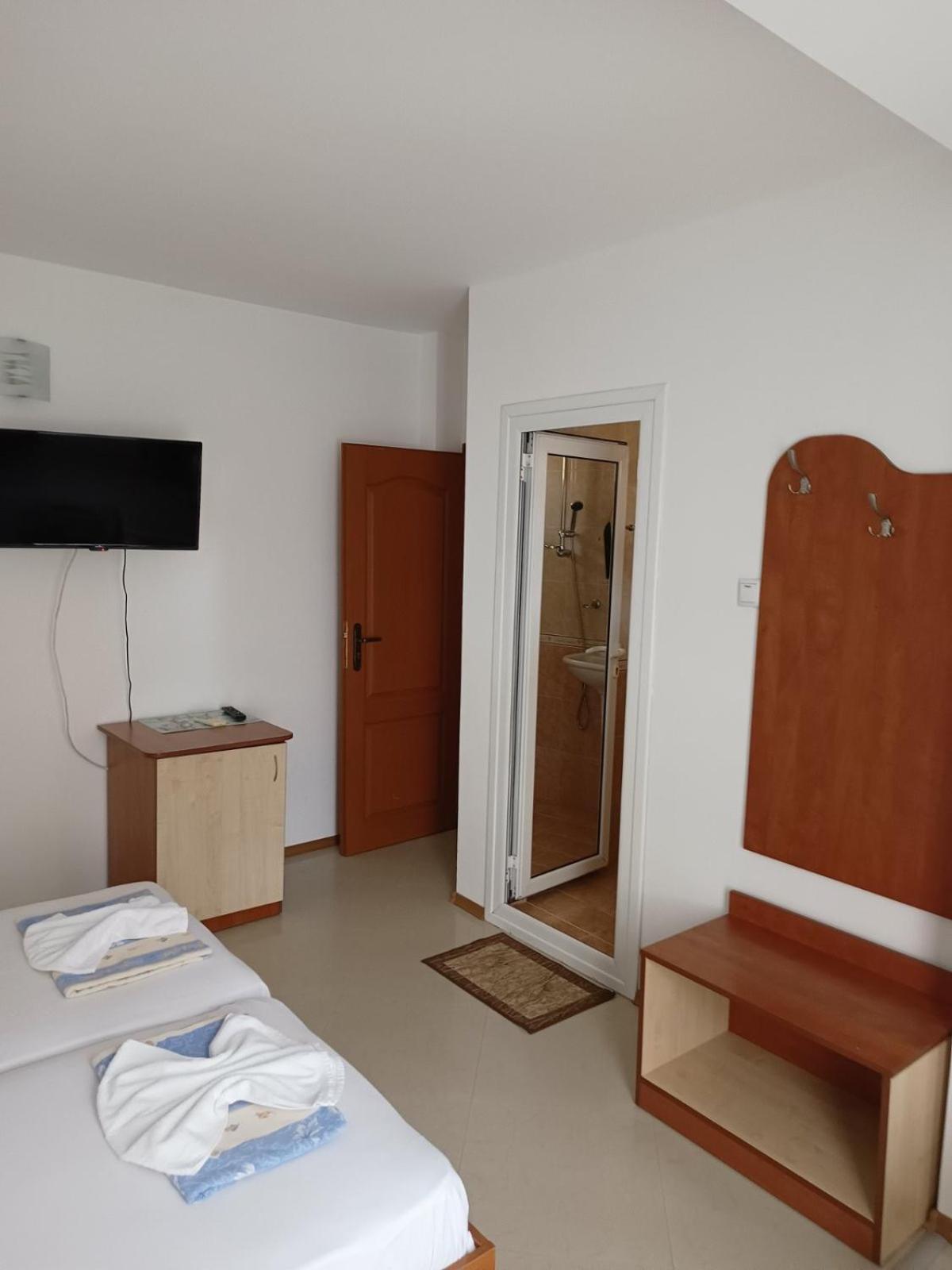 Guest House Ralitsa Pomorie Bagian luar foto