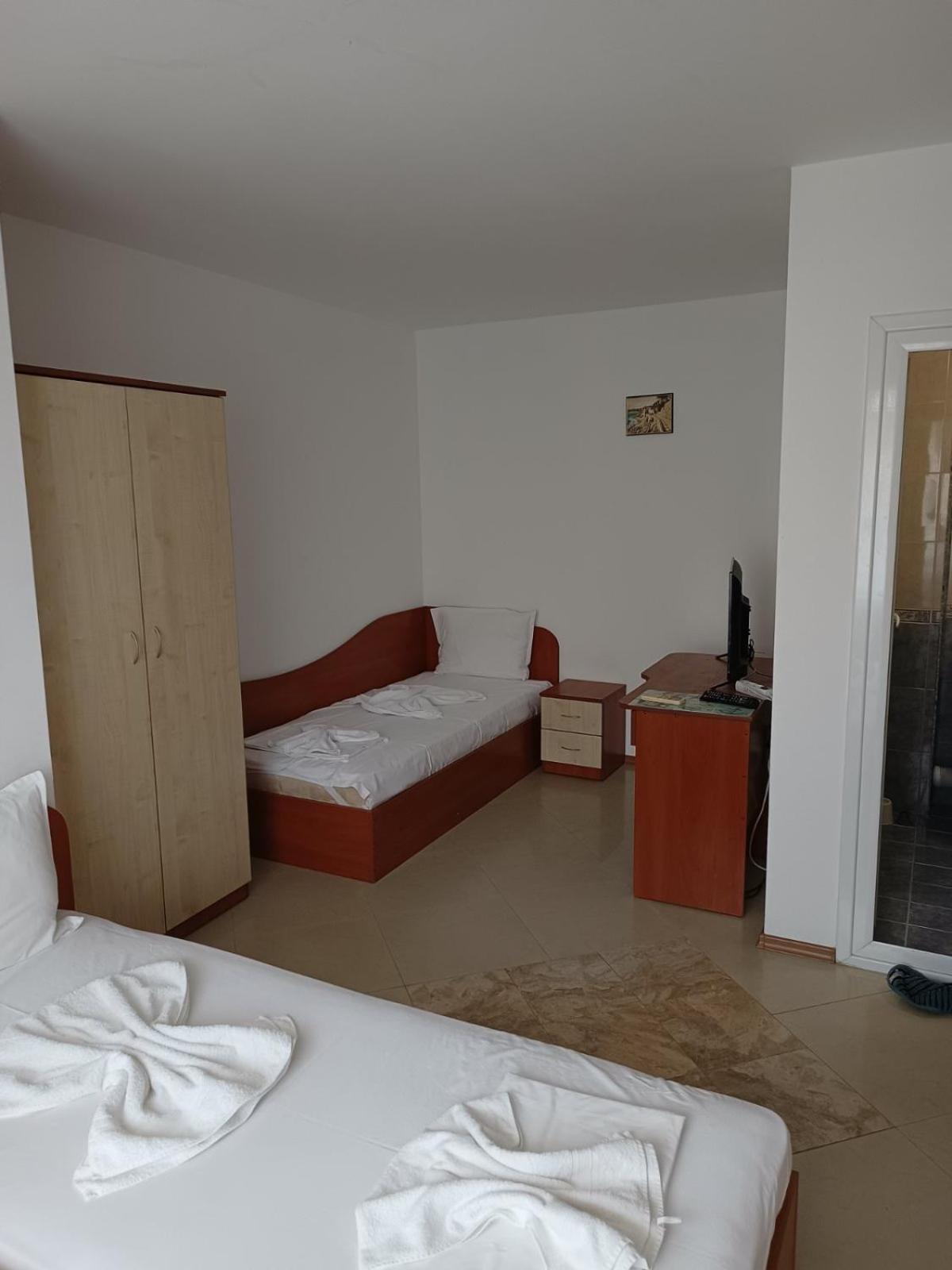 Guest House Ralitsa Pomorie Bagian luar foto