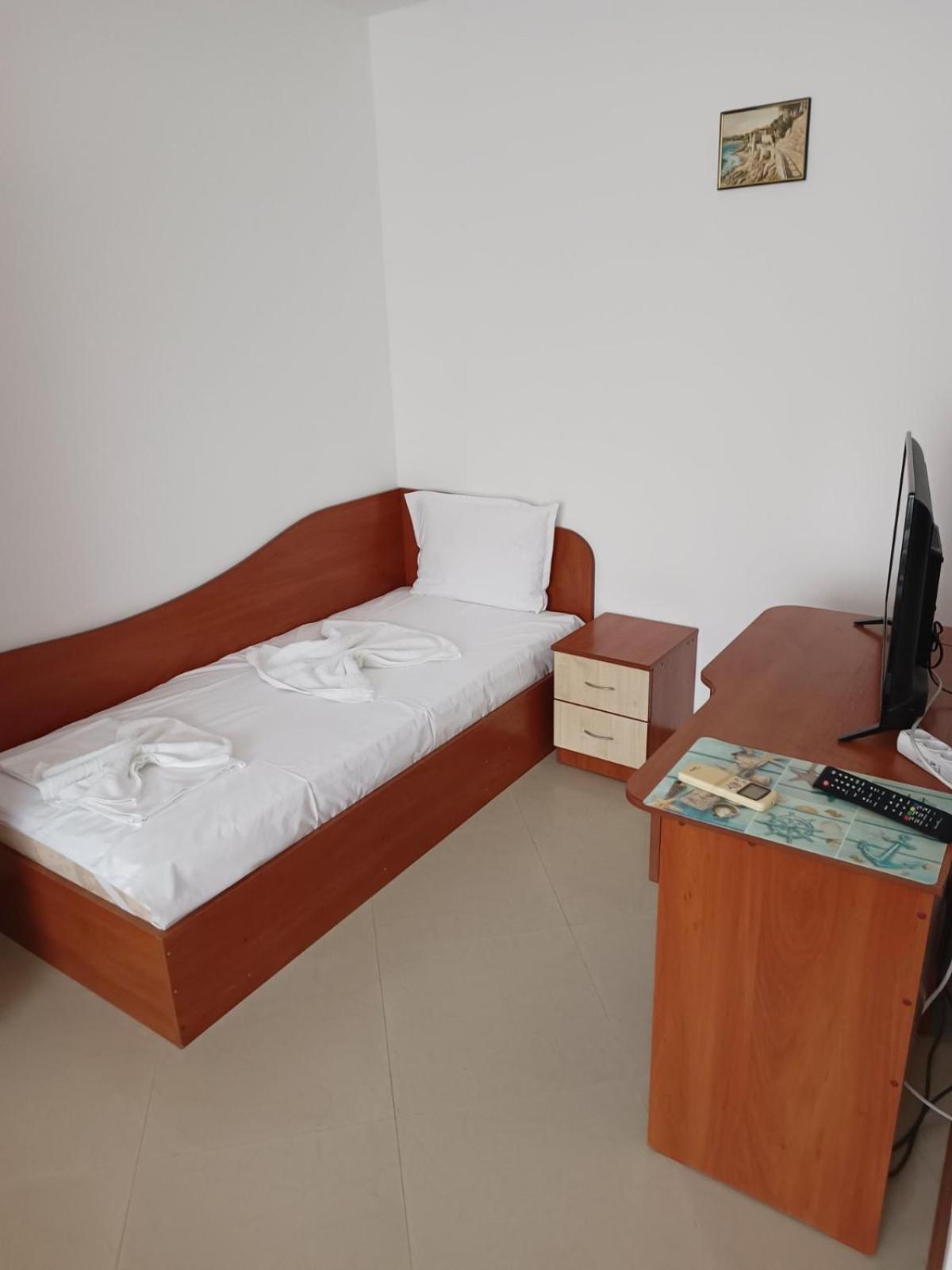 Guest House Ralitsa Pomorie Bagian luar foto