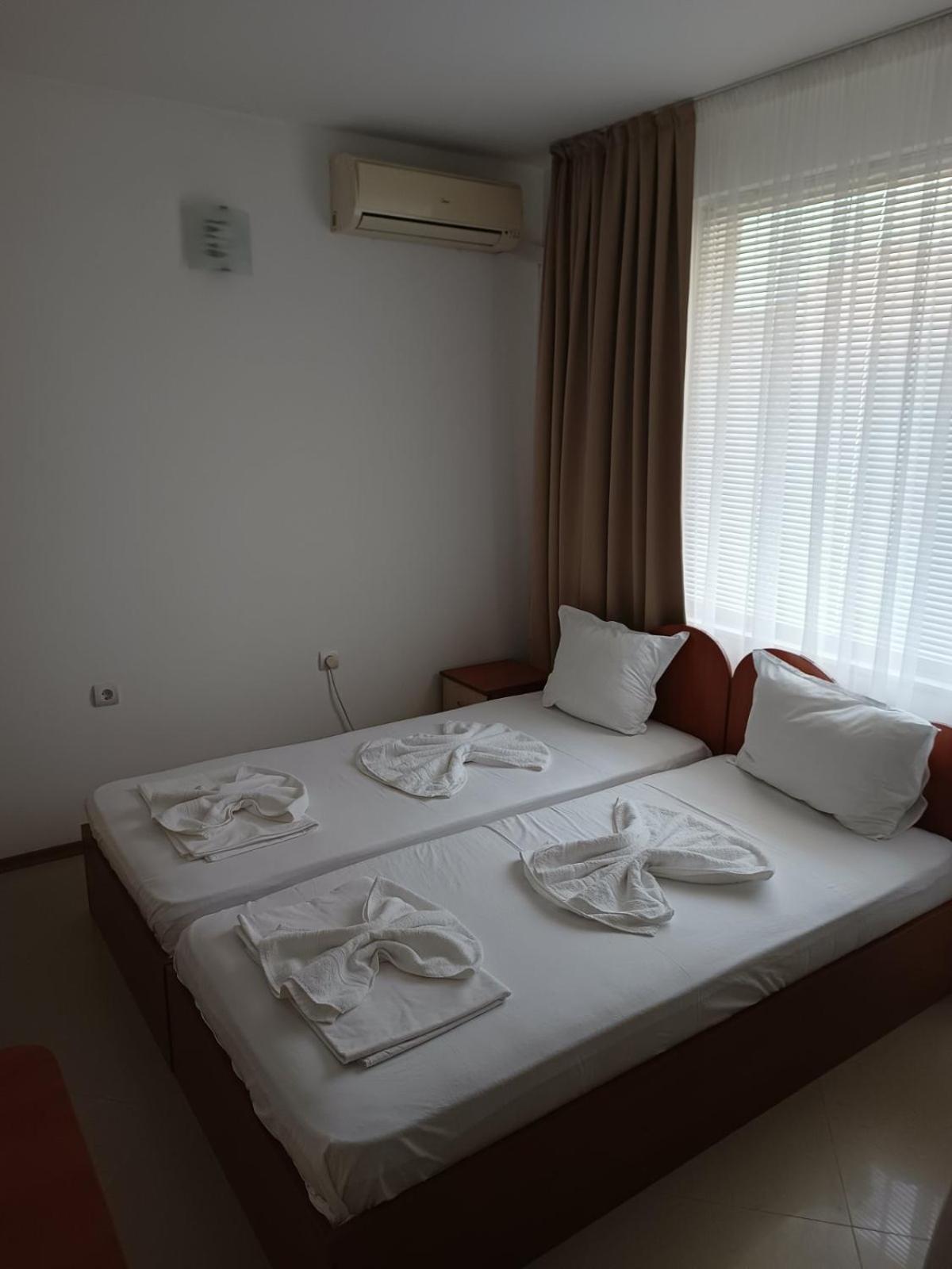 Guest House Ralitsa Pomorie Bagian luar foto