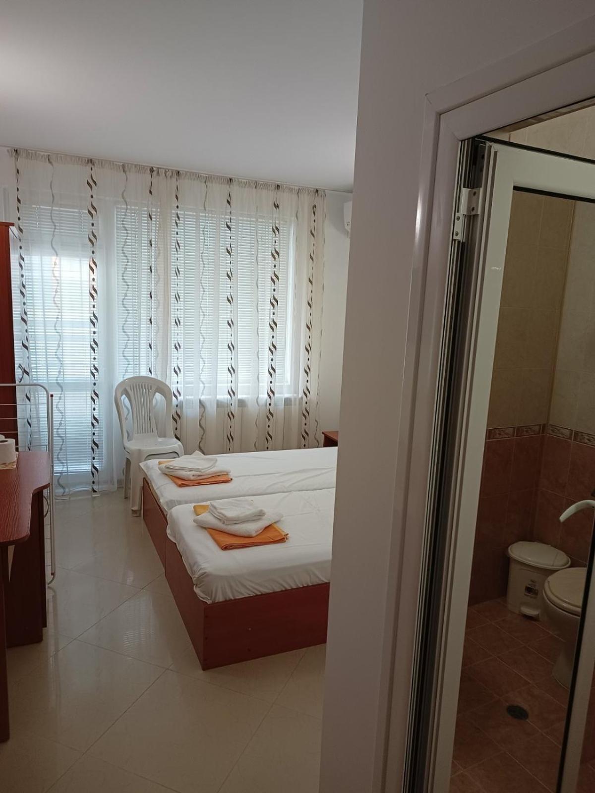 Guest House Ralitsa Pomorie Bagian luar foto