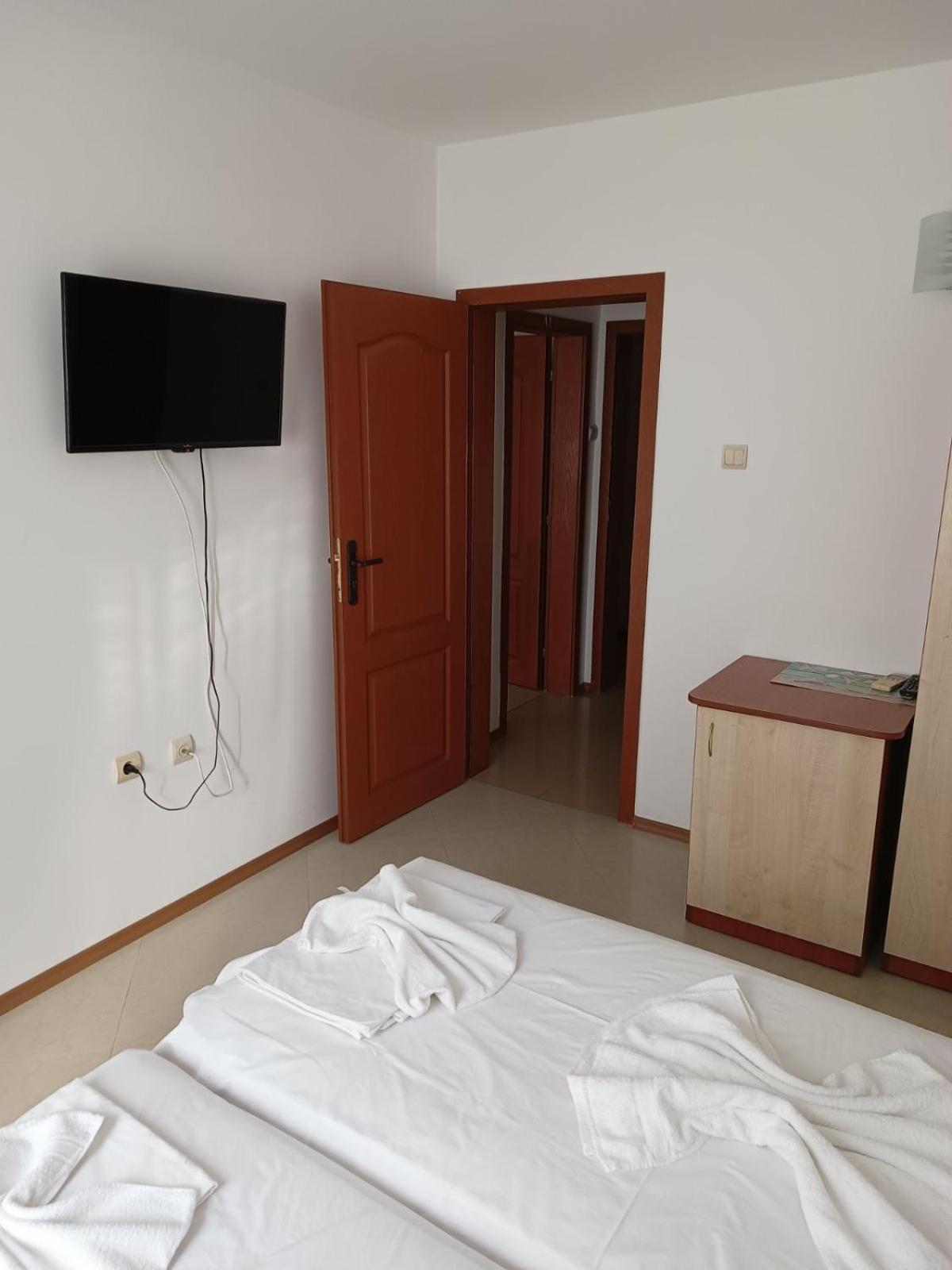 Guest House Ralitsa Pomorie Bagian luar foto